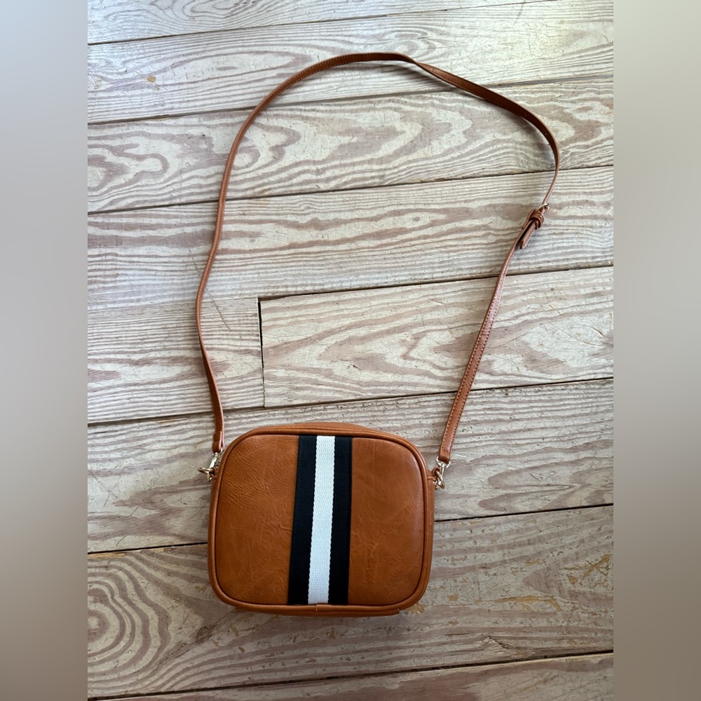 Social Threads x the mother chic crossbody